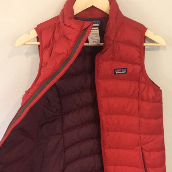 ⭐️ Patagonia Puff Down Vest - Picture 4 of 6